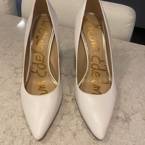 Sam Edelman White Pumps